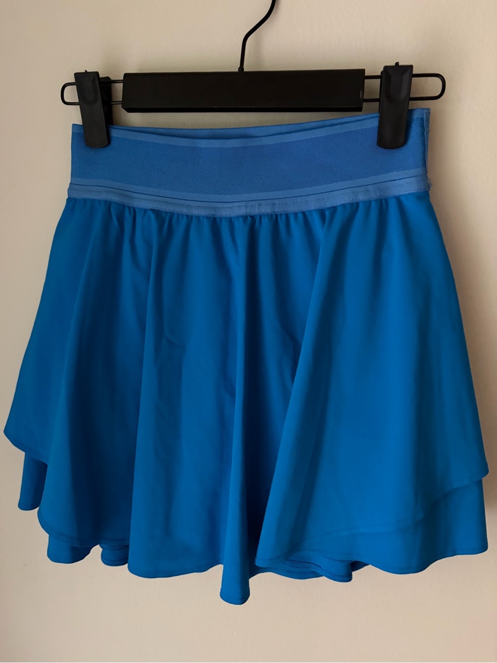 38. Size 2 LULULEMON Poolside Court Rival Skirt